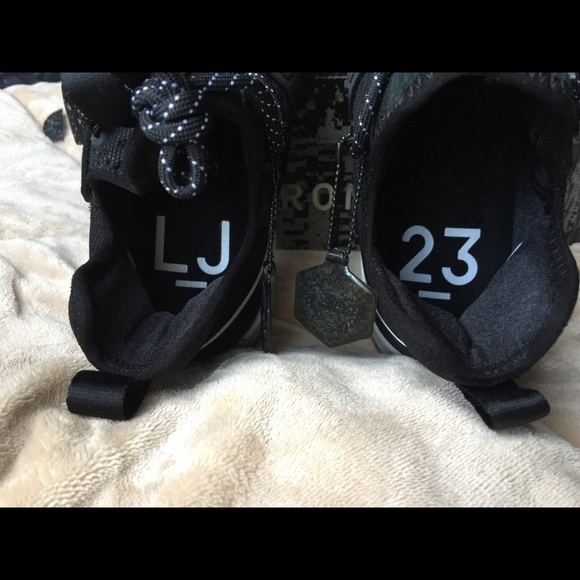 DEADSTOCK lebron 14 Black Ice - Picture 3 of 8